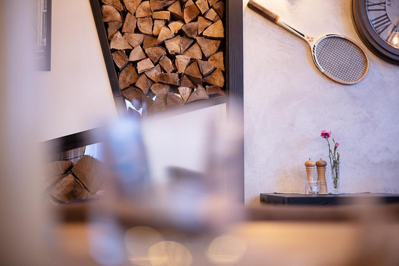 美可利蒙酒店 Nový Jičín 外观 照片