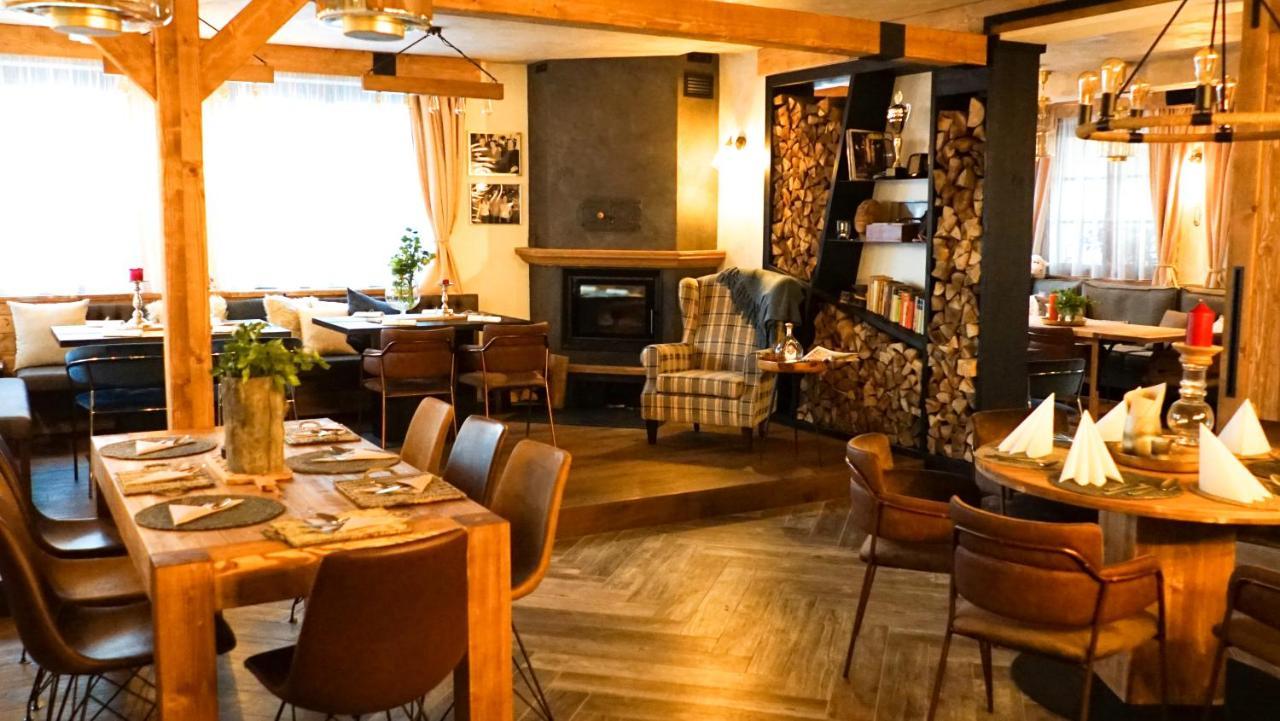 美可利蒙酒店 Nový Jičín 外观 照片